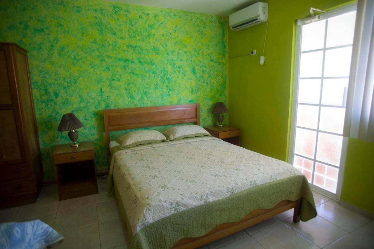 Vista Mar Hotel โบกัสทาวน์ ภายนอก รูปภาพ
