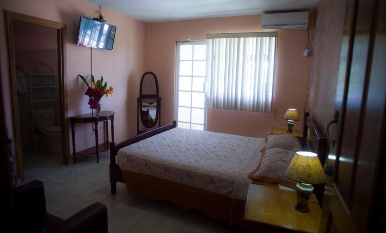 Vista Mar Hotel โบกัสทาวน์ ภายนอก รูปภาพ